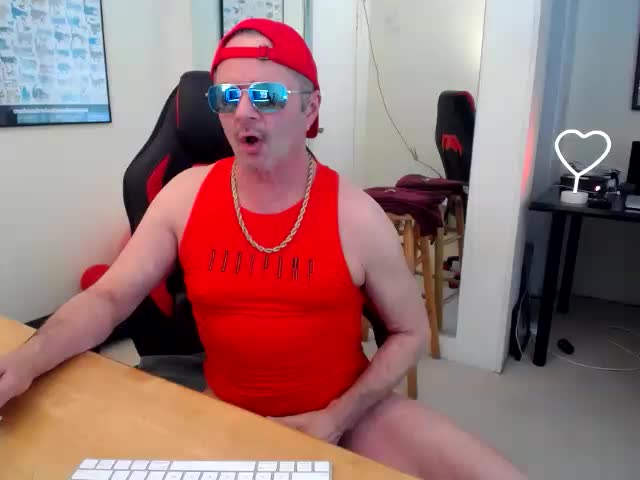 Jan 8 Private Show I strip Naked for a fan and Fuck myself w/ Big Black Dildo No Cum - วิดีโอโดย hotdadbod โมเดลแคม