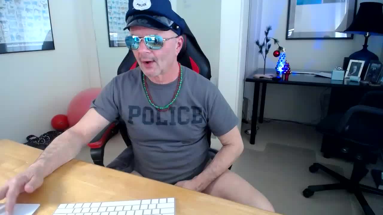 Private Show Dec 14 Officer Nickleby Private with a Great fan Explodes naked! Mmm - วิดีโอโดย hotdadbod โมเดลแคม