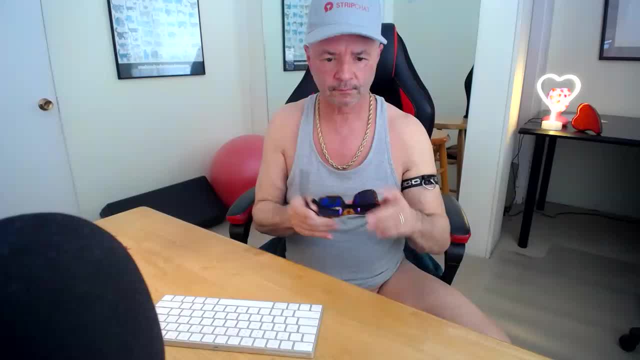 Private Show Apr 18 Rotating Masturbator "I'm cumming for you, babe! Ohhhh" - วิดีโอโดย hotdadbod โมเดลแคม