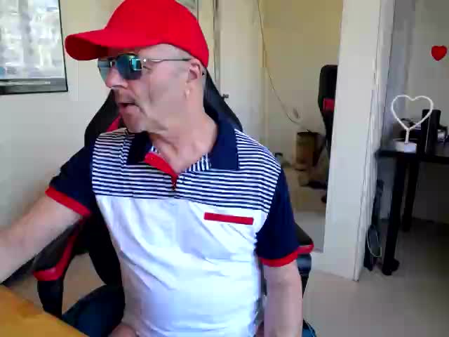 Private Show July 8 Chatting Buck Naked with a Fan Showing My Ass and My Butt Plug No Cum - วิดีโอโดย hotdadbod โมเดลแคม