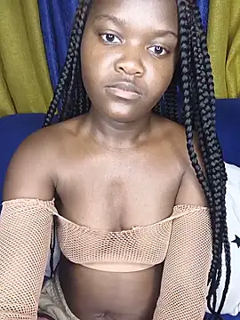 [25 May 06:41] Private Show – video modela na kameri little_creamy