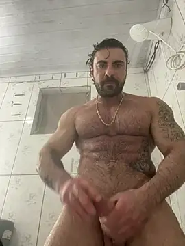 [30 Jun / “Unshaven, jerking off for the slut begging for some cum. So fucking hot.” 🤭