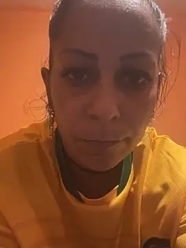 Private Show in worldcup pussy fingering