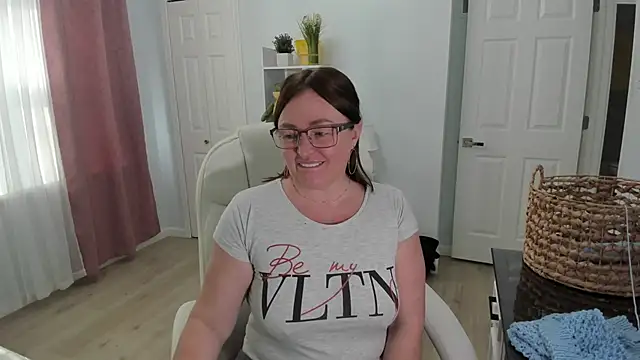 [10 Feb 11:20] Private Show – video modela na kameri Vika73