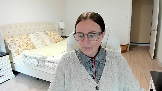 [13 Sep 13:25] Private Show – video modela na kameri Vika73