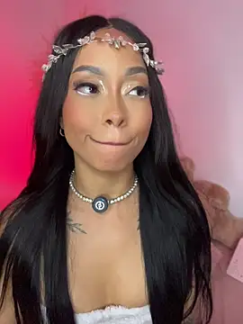 sexy bella has orgasm – video od webkamerové modelky ItsBellaPorch
