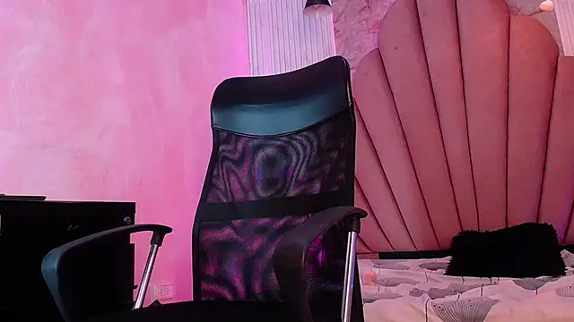 SENSUAL NAKED AND RUB CLIT CLOSE CAM