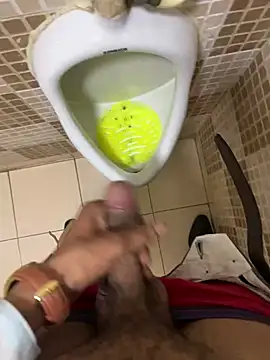Office washroom Masterbate – видео вебкам-модели Mumbai_Stripper