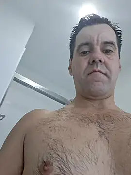 [15 Jun 00:54] Public Show - video van ELVISPRESI cam-model