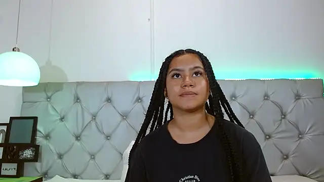 Just a little preview… or is it?” - video od modelky/modela NoiraVale