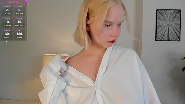 hello - video by Shy_nikka_4you cam model