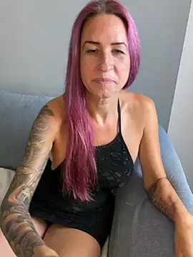 Fucking my pussy until I Cum 💦