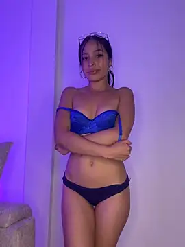 I love playing with two cocks at the same time