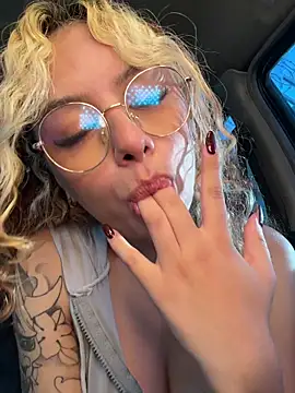 🥵🥵 - видео от уебкам модела Joyce-fire