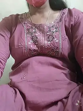 My First VC Show - clip cu Aadikibhabhi model videochat