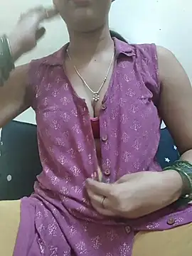 Dress Wearing Show - clip cu Aadikibhabhi model videochat