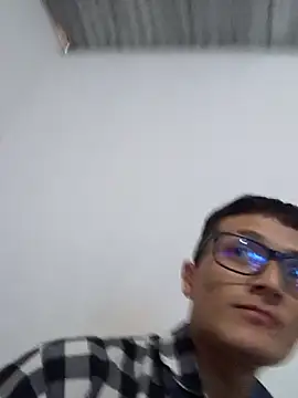 Touch my body 👅 - video by Davitfitnosuke cam model
