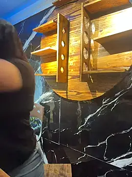 I masturbate me and squirt in bar place public