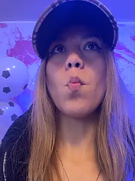 ENJOY THIS SEXY DANCE WITH A HAPPY ENDING😈 - video by Mia_Vega31 cam model