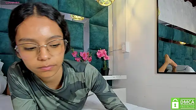Fuck me hard the way I like you, friend - video by sammy_stonne cam model