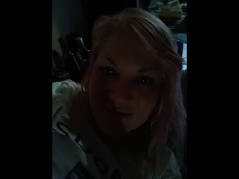 SUOMI PROUD PERKY NIPPLES UNDER SHIRT POV