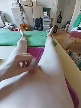 [25 Jun 07:42] Public Show - video by feetlove5608 cam model