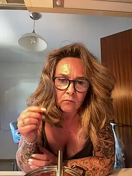 Cooking with my Tits out