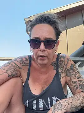Playing with my MILF Tits & Pussy 🥵