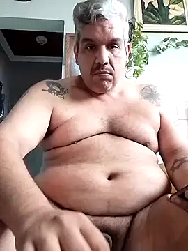Punheta com gozada farta. – video af CasadoUrsoPuto cam-model