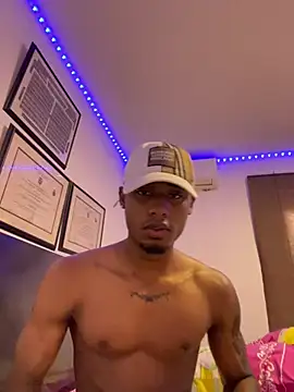 [15 Aug 14:54] Private Show - clip cu Ydiaz09 model videochat
