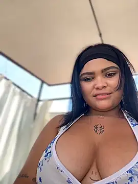 OUTDOOR PUSSYPLAY