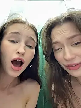 licking each other pussies with Esta in public toilet😱
