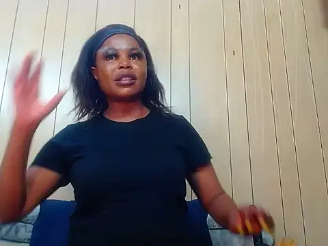 [25 Jun 20:18] Private Show