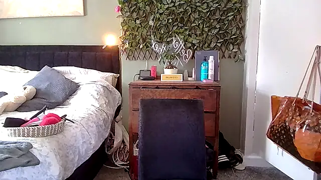 [1 Aug 14:48] Private Show