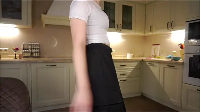 =))) - vídeo de la modelo de cam NaomiFess