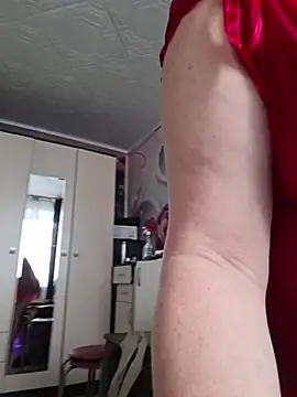 [26 Jul 19:08] Spy Show bare feet ! dildo in pussy - video by LedyEva cam model