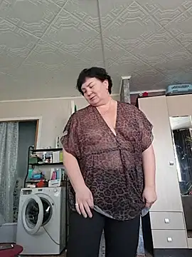 [21 Aug 12:50] Play pussy