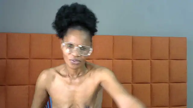 [17 Aug 04:53] Private Show..sneezing - video od modelky/modela sassysiren
