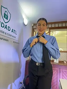 Kate stripping at work 🔥