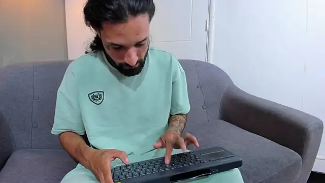 [21 Jul 14:40] Private Show - vídeo de Alexx_val modelo de câmara