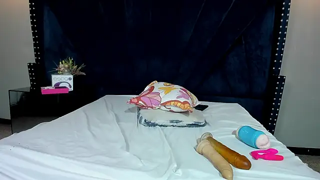 [15 Aug 19:15] Private Show - video od modelky/modela Alexx_val