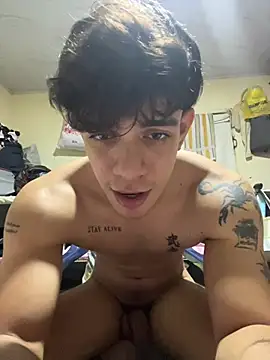I ride my dildo, a great fuck of my ass - video van valdren_vylord cam-model