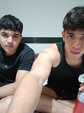 my friend kisses my whole body, sucks my cock and fucks me very hard - valdren_vylord主播的视频