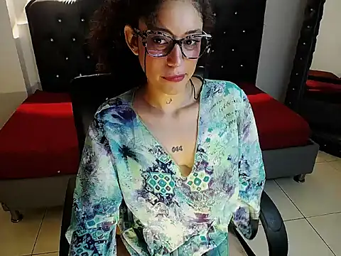 Strip+fingersss - video by Scarleth_Victoria cam model