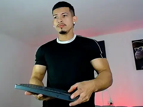 [21 Jul 17:22] Private Show - video by Ethan_rodgers01 cam model
