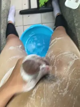 [4 Aug 17:46] Public Show - video di Y0Y0me modella di cam