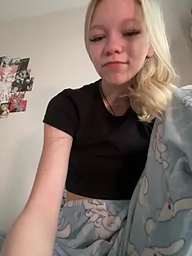 🔥😍PVT: All naked and fingering pussy😍🔥 - Foxy_Blondie adlı kamera modelinin videosu