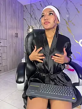 Showing ass and pussy in closeup