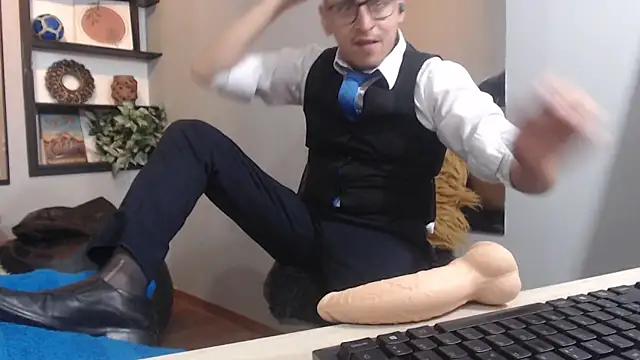 Fucking hot cum show - فيديو من kevin_23_ موديل الكام
