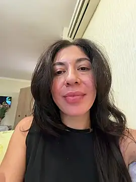 Naughty Secretary - video by InnocentDevil_ cam model